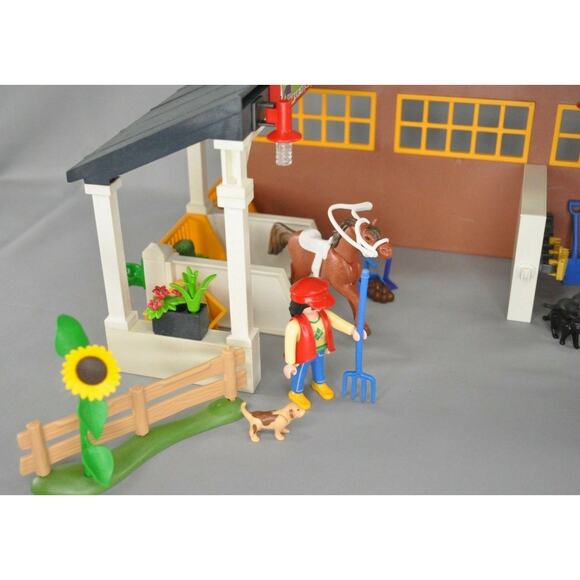 2009 Playmobil 5877 Horse Farm Super Set Equestrian Stable Barn - Incomplete - Picture 3 of 8